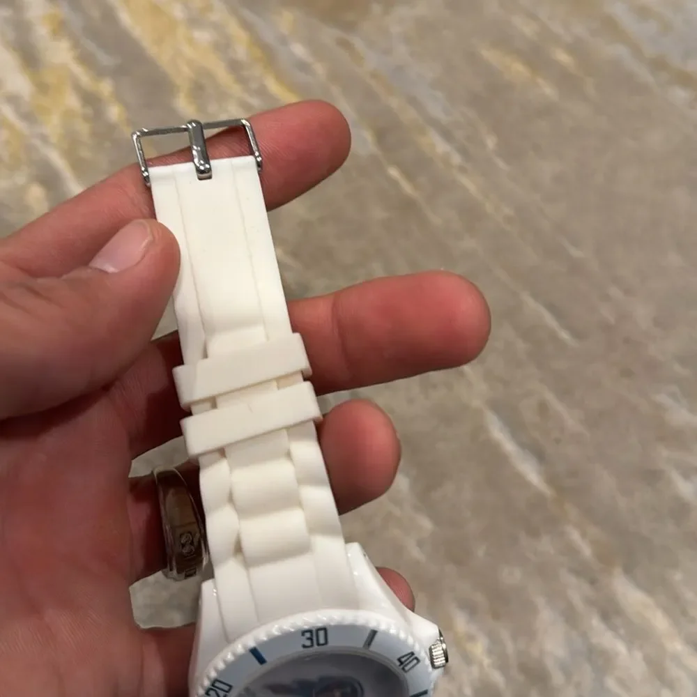 Tennessee Titans White Rookie Watch new other needs battery still has protective